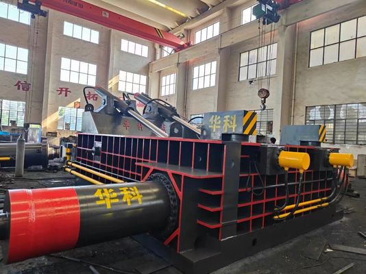 kopen Een veelzijdige balerpress voor metaal met 3x37 kW motoren en afstandsbediening online manufacture