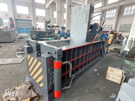 kopen 200 ton Power Scrap Metal Baler Machine PLC-besturing Afstandsbediening online manufacture