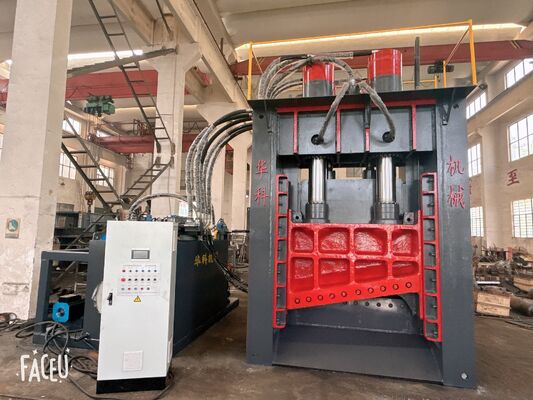 Kopen Hydraulische schrootmetalen scheermachine met 25 MPa hydraulisch systeem, watergekoelde olieverkoeler en 700 ton scheervermogen online manufacture